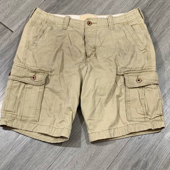Hollister Khaki 100% Cotton Cargo Button Fly Shorts size 33